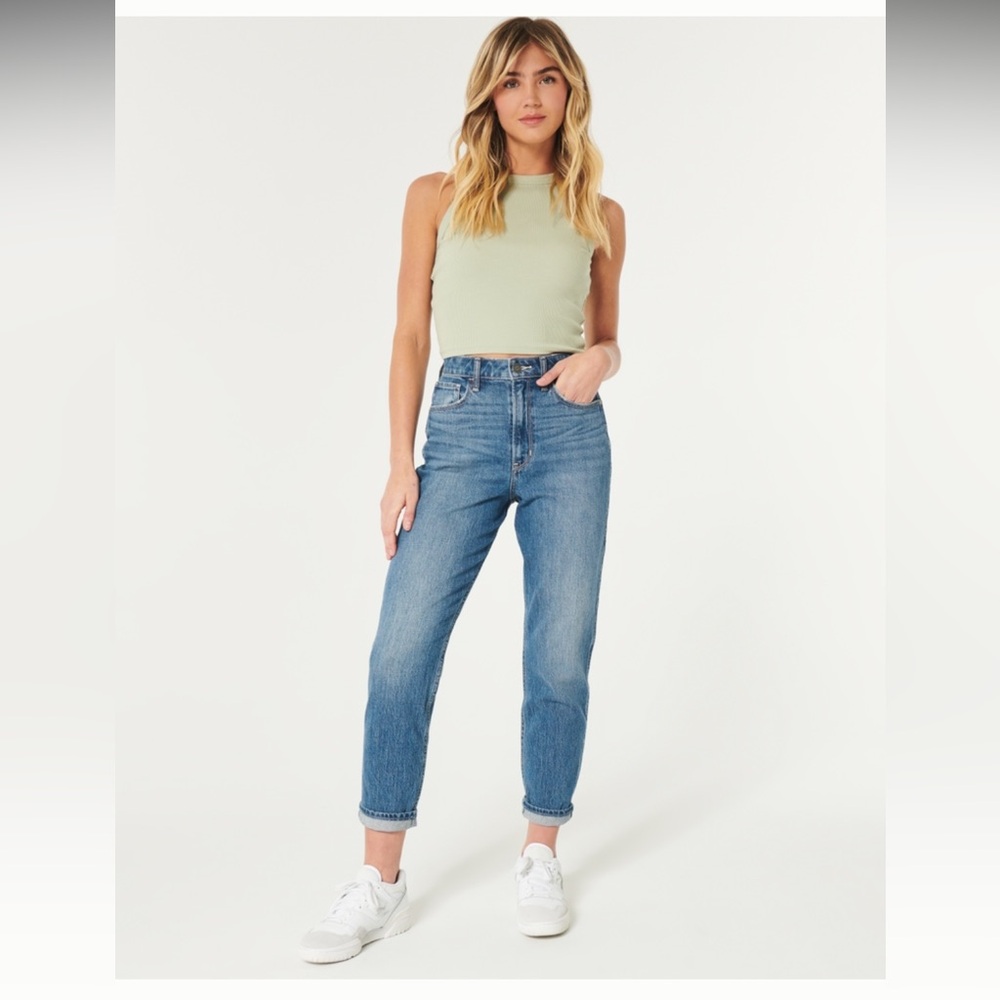Hollister Ultra High-Rise Dark Wash Mom Jeans